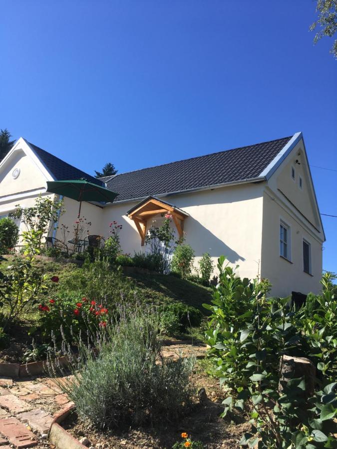 Jokai Vendeghaz Homokkomarom Exterior foto